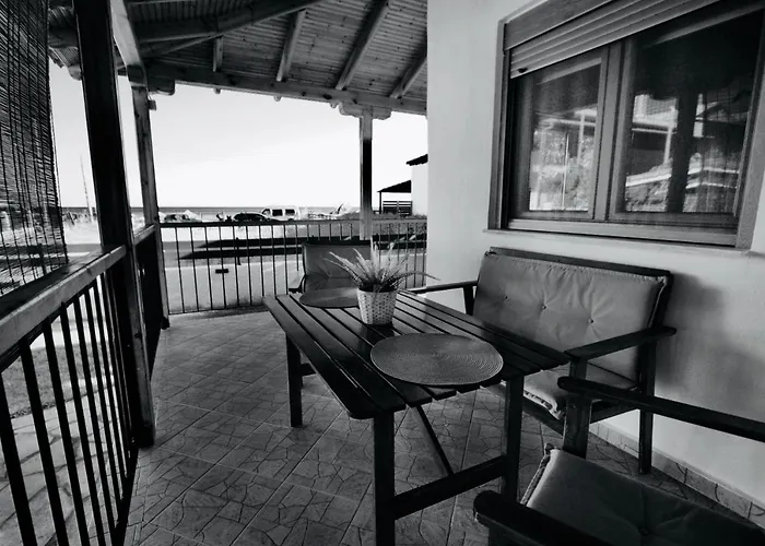 Enalio House Tatil Evi Nea Kallikrateia